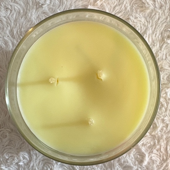 Bath & Body Works Island Margarita 3 Wick Candle - Picture 3 of 3